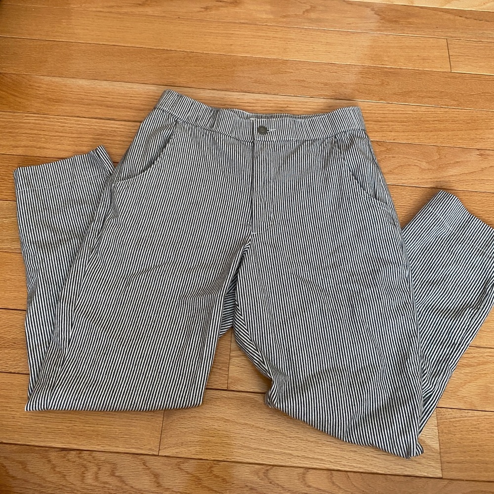 HOLLISTER NAVY & WHITE PINSTRIPED DRESS PANTS